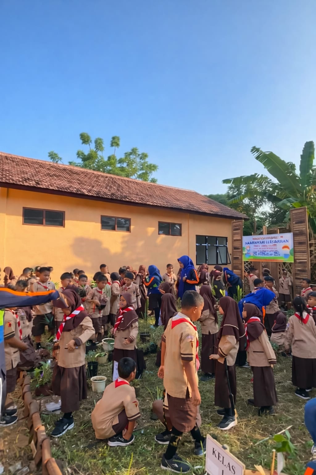 Kegiatan MPLS Menanam Tanaman